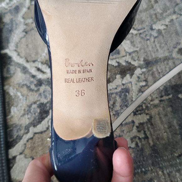 Shoes - Picture 2 of 4